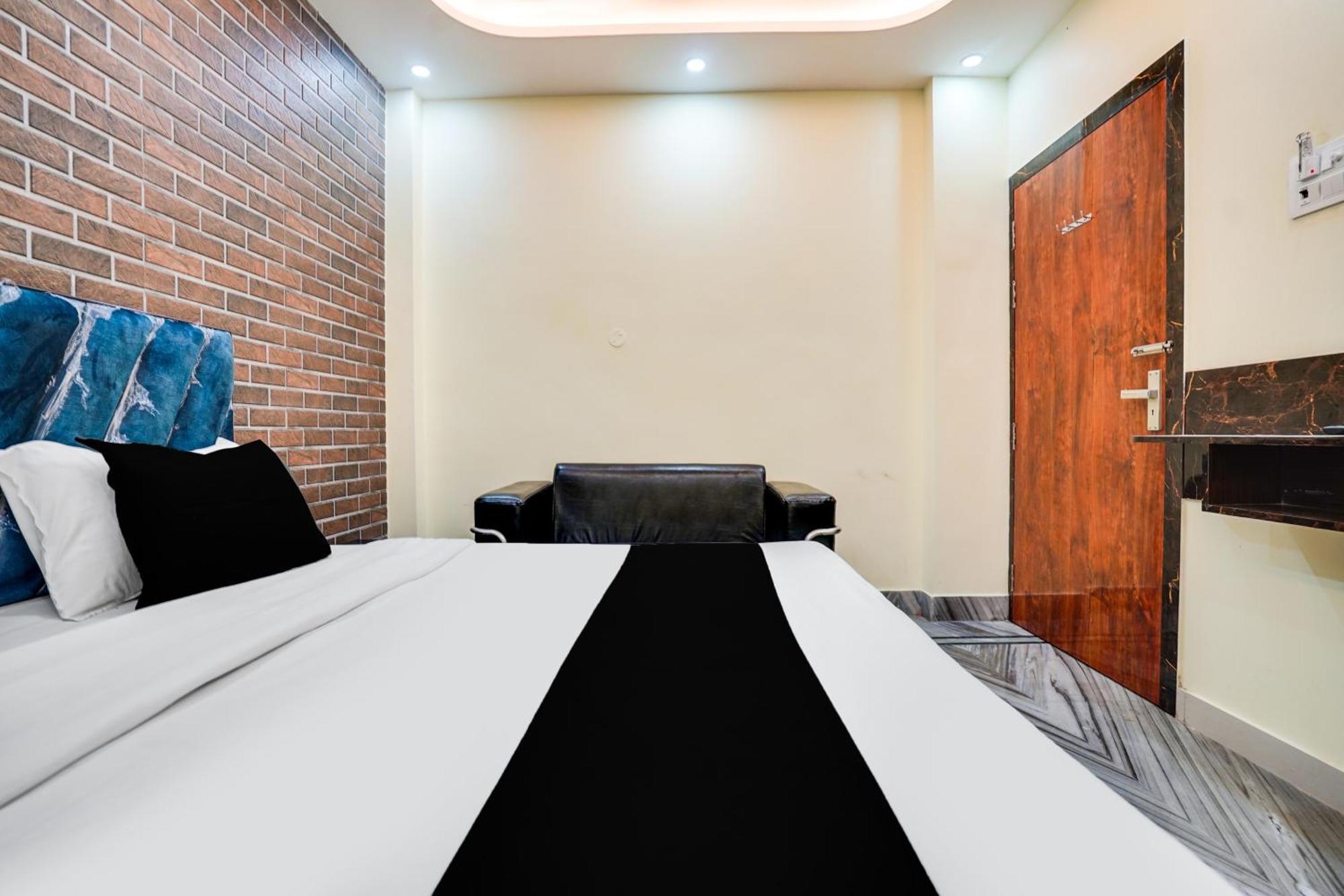 Hotel Super Collection O Rajapur Circuit House Allāhābād Junction Zewnętrze zdjęcie